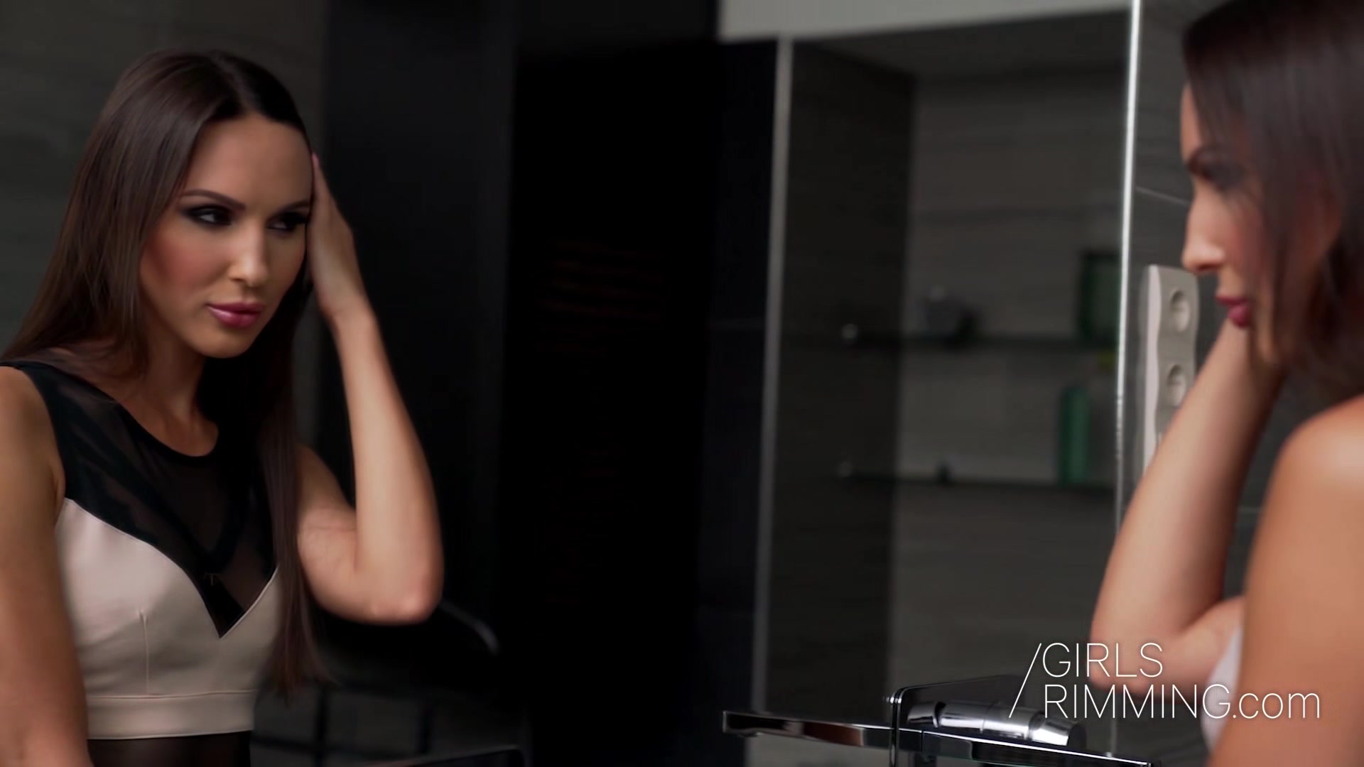 Skinny brunette Lili Moon giving a rimjob and has an orgasm