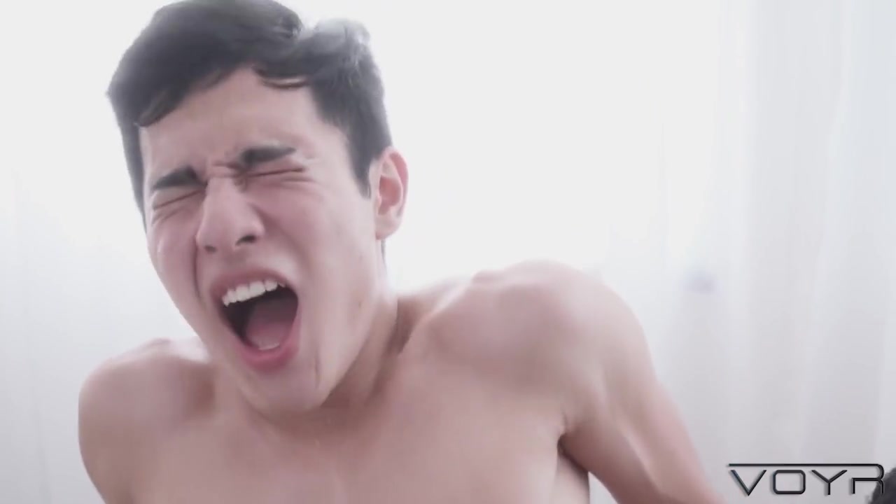 Bottom Leonardo Rides Andres Huge Cock Like A Pro In Reverse Until He Sees Stars