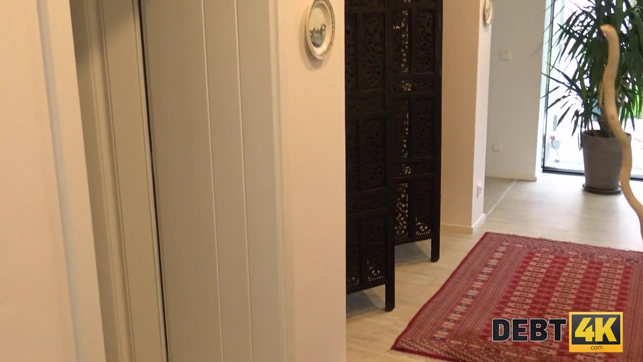 DEBT4k. Husband stops paying gorgeous hottie for all luxury things