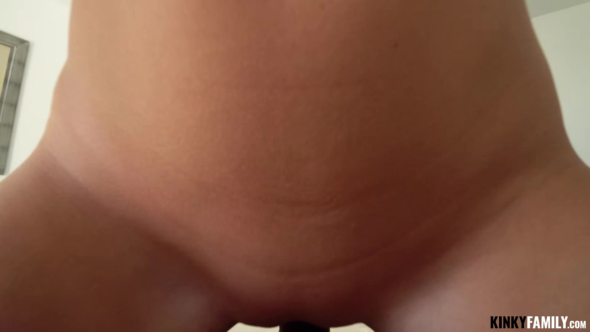 Kinky Family - Layla Love - Stepsis has a slurping pussy