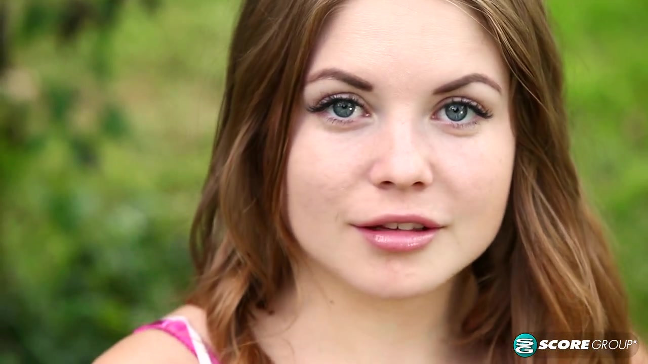 Hoe In The Garden - 18Eighteen