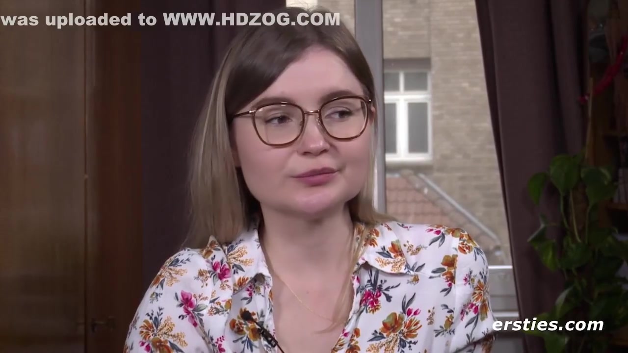 Lehramtsstudentin Emily Liebt Es, Mit Toys Zu Masturbieren