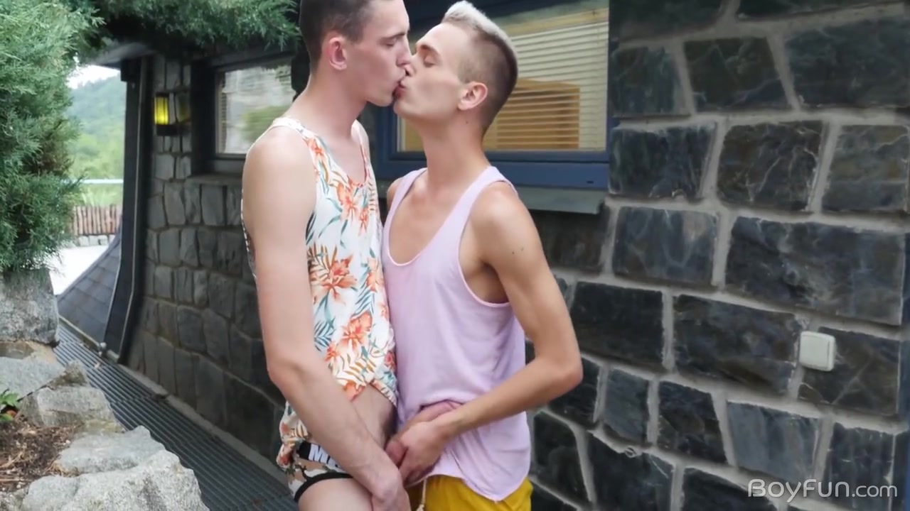 Curious Straight Blonde Twink Gets His Bubble Butt Pounded By A Huge Cock - Viktor Butt And Mikael Nyoman