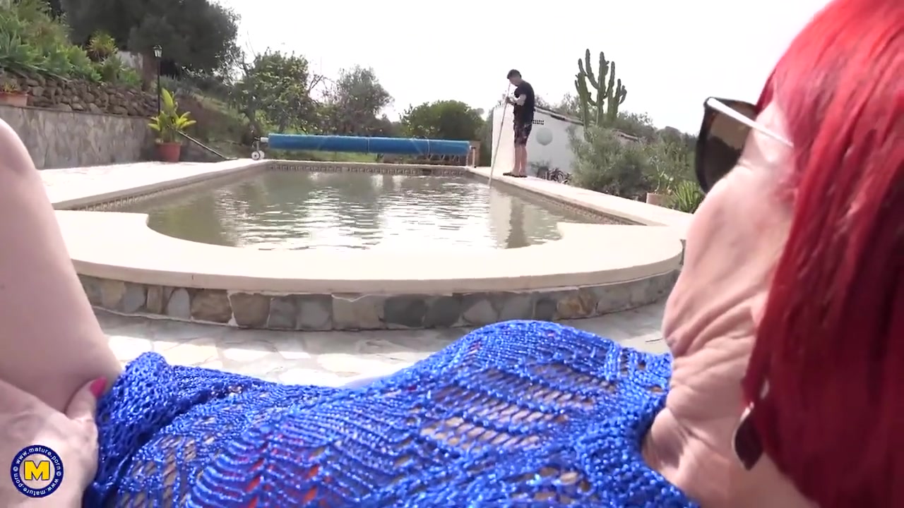 Linda Poolside Seduction! Granny Linda Seduces The Young Poolboy!
