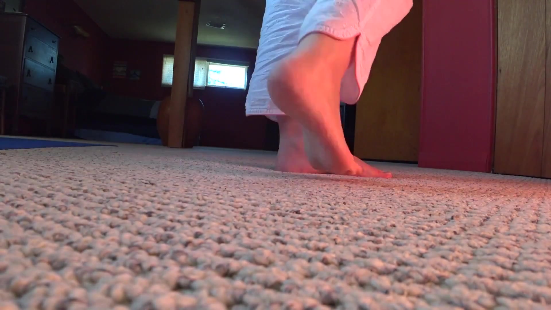Sensual Bare Foot Worship - CougarBabeJolee