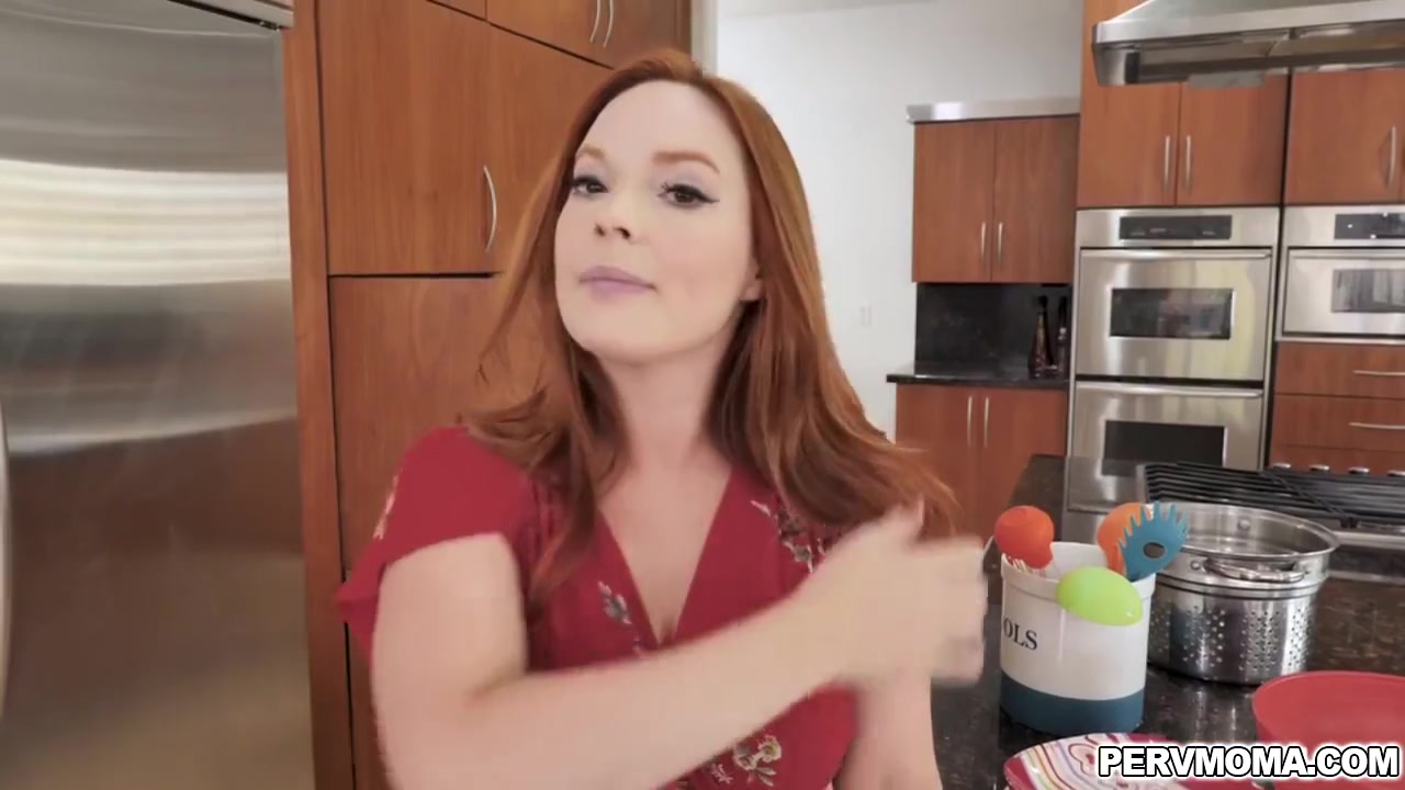 Supportive Milf Gave Stepson A Blowjob - Summer Hart