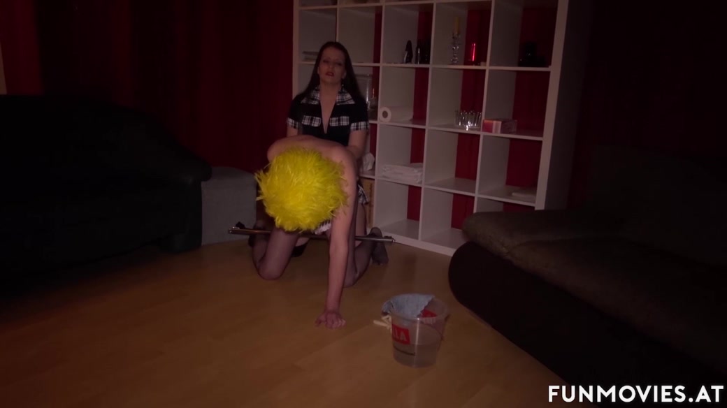 Thick German Milf Pegging