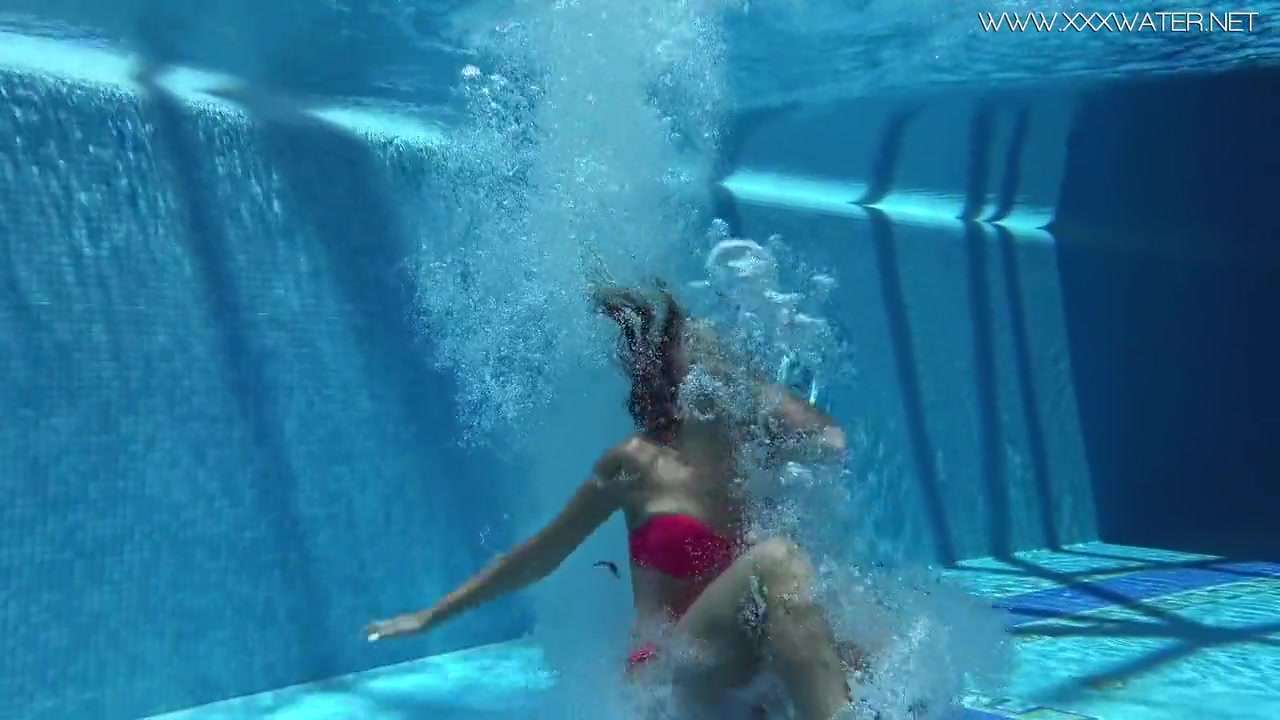 Mastubates Her Sexy Wet Pussy By The Pool With Tiffany Tatum