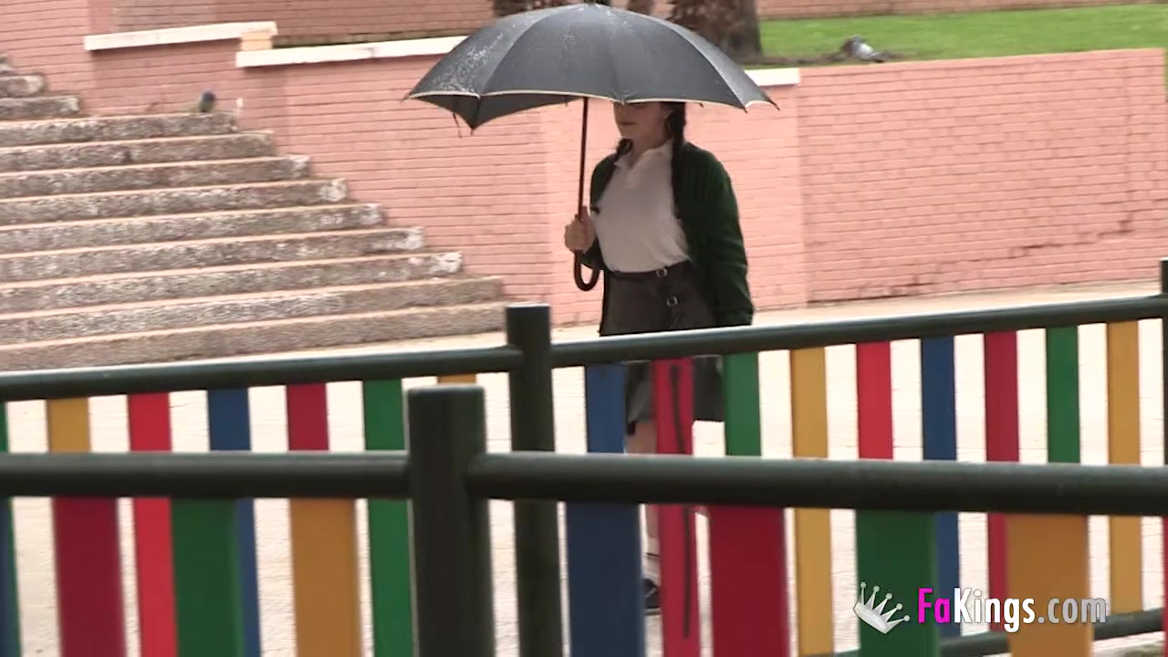 Anais comes to FAKings school