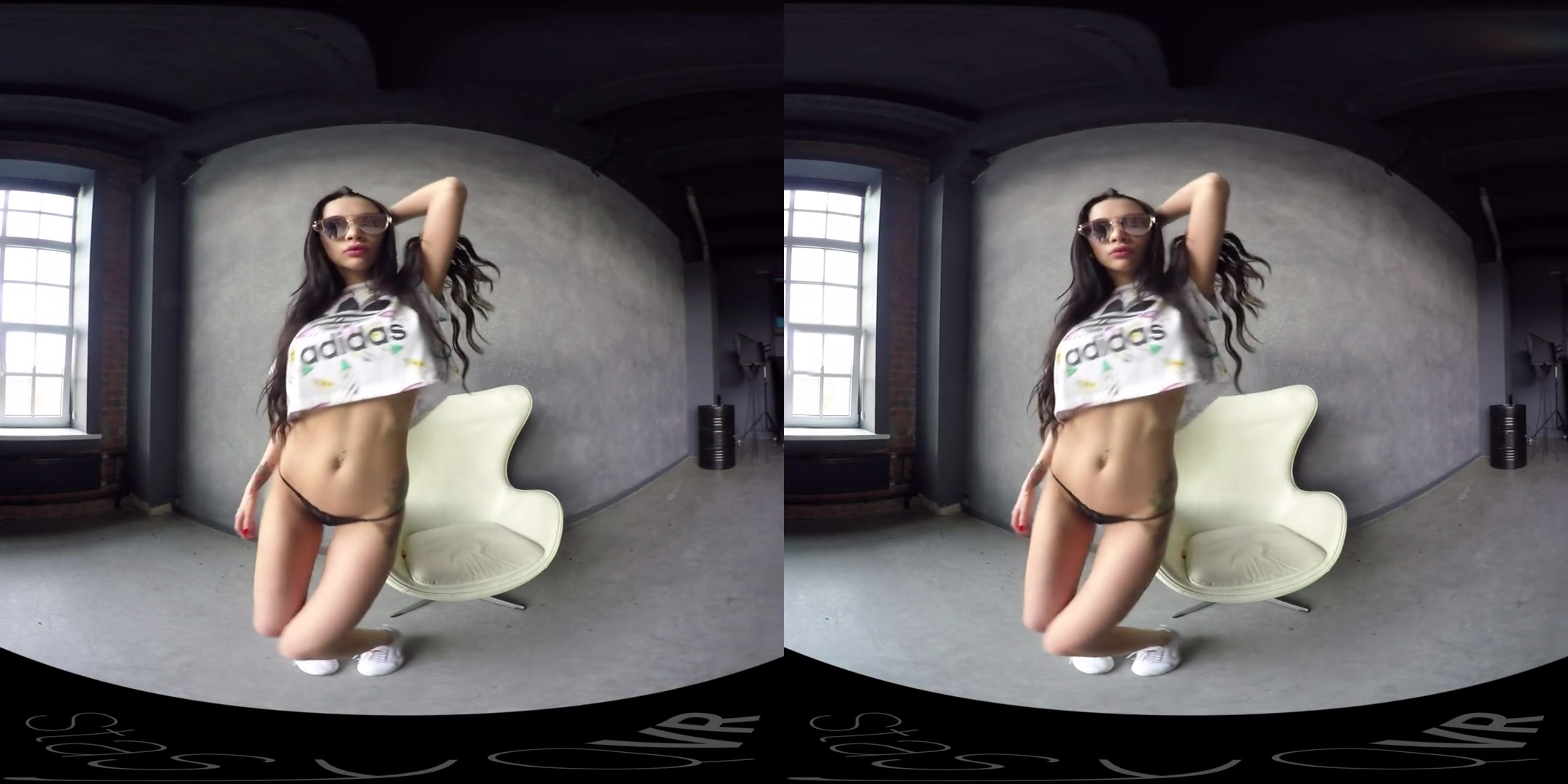 Sporty Brunette Gets Naked - StasyQVR