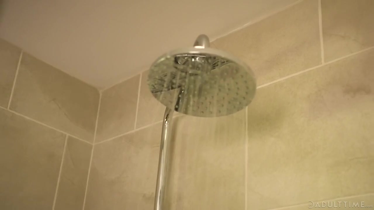 Bbw Fucked Under Shower With Karla Lane