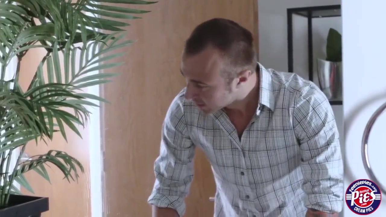 A Very Hottie Zoe Could Not Help But Fuck Her Lover