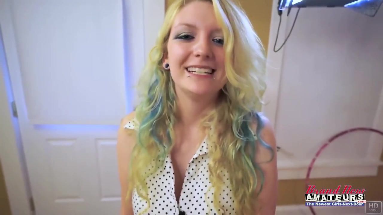 Chelsie Rae In Blonde Cutie Chelsie R Fingers Her Pussy And Gets Banged!