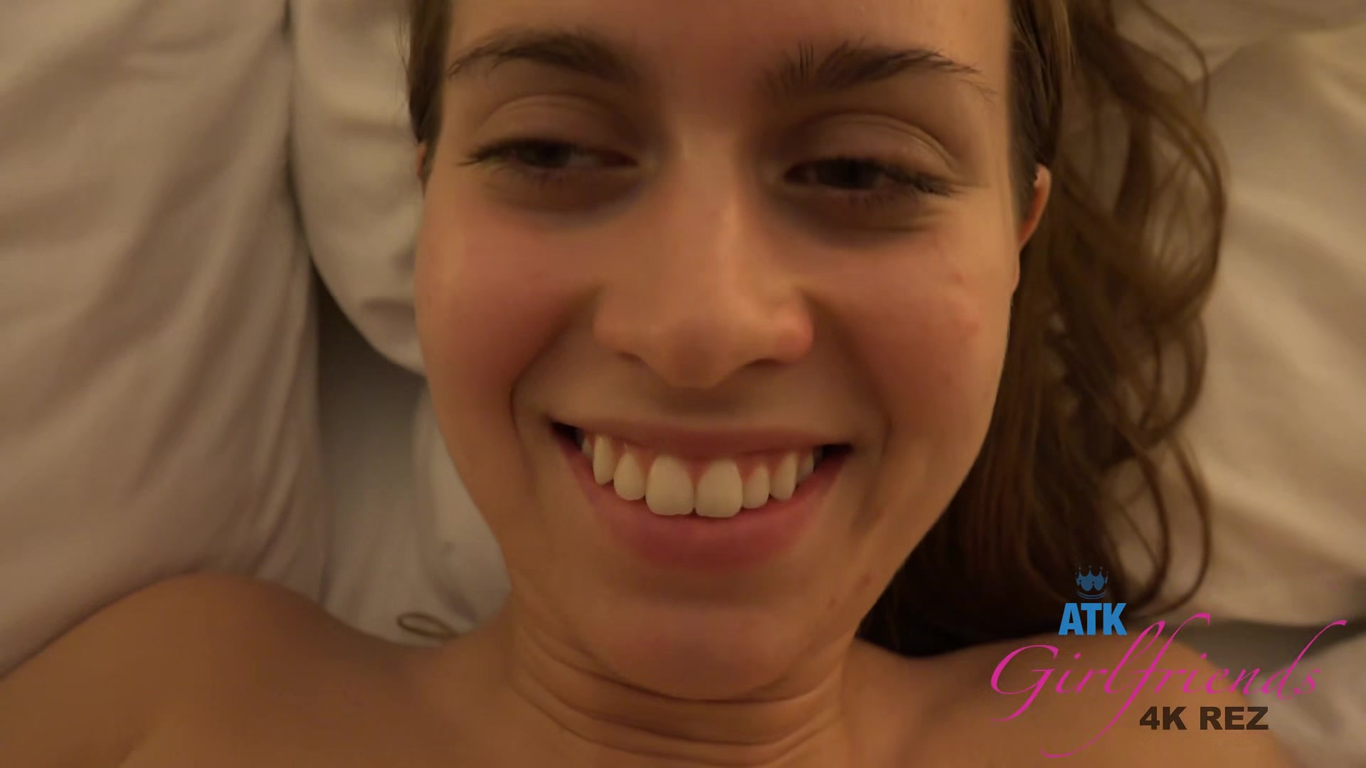 Jill Wants To Worship Your Cock, And Have You Fill Her Pussy With Your Load.