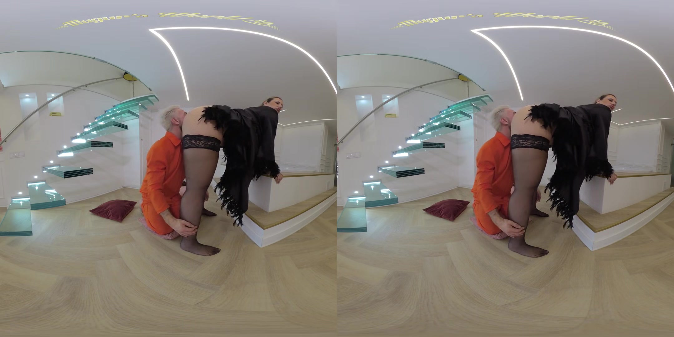 Bbw Kathy Deep Fucked Hard On Staircase