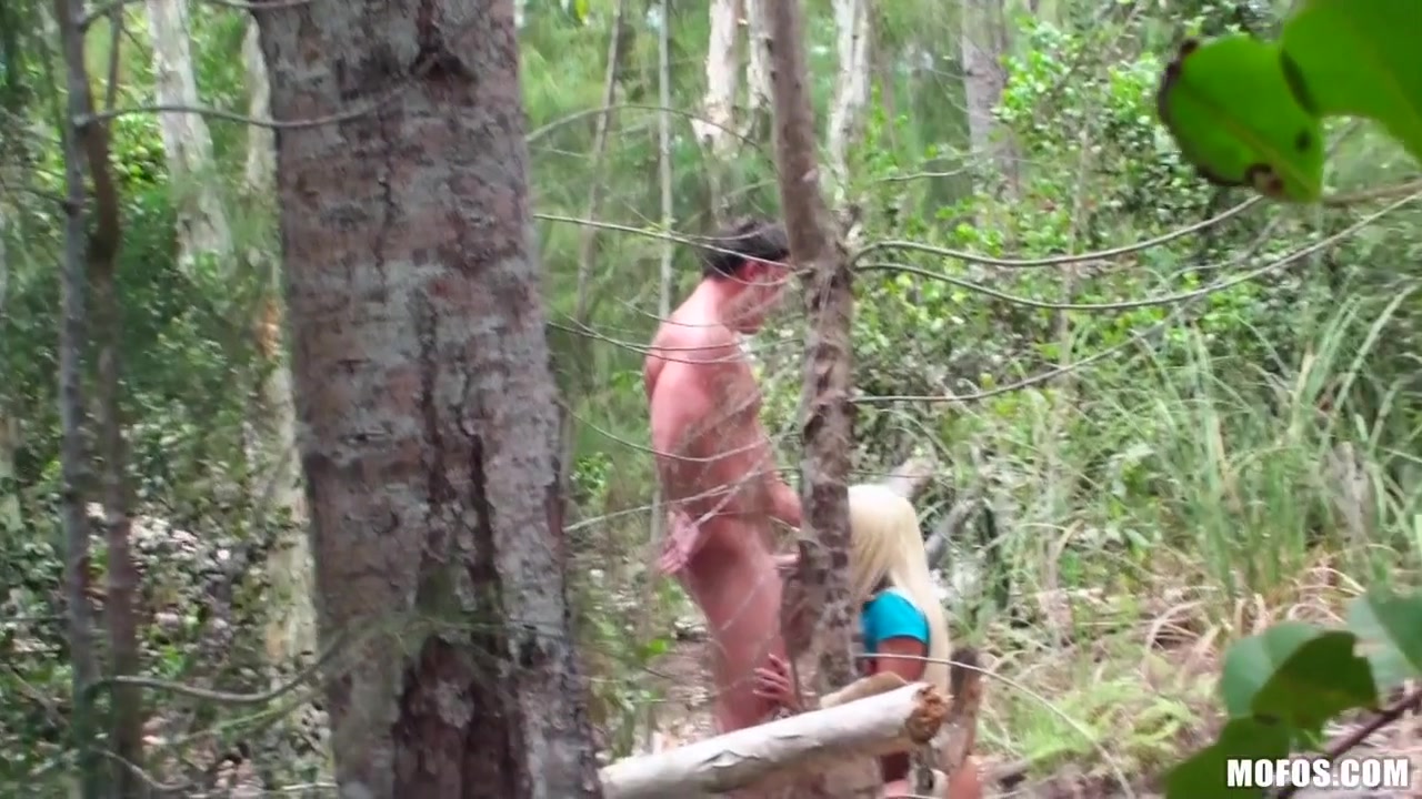 Ashlee Chambers in MILF Thinks She's Sneaky - MofosBSides