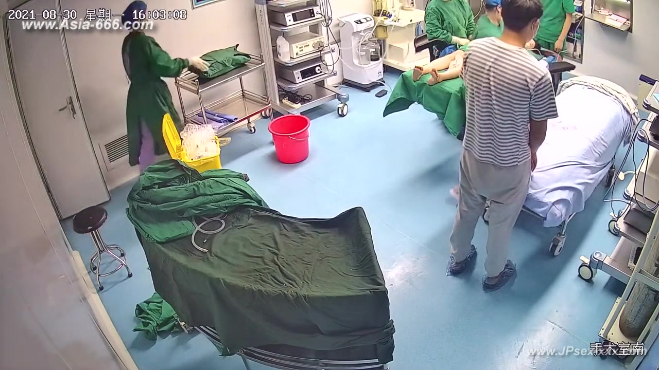 Peeping Hospital patient.21