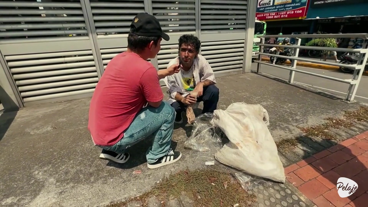 Diego Diaz Desaparecido Es Follado Por Macho Activista De Bucaramanga Que Lo Rescata De La Calle