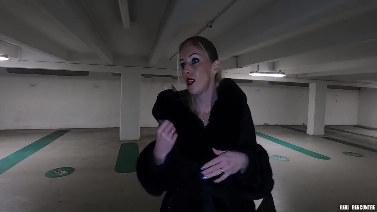 A Rich Frenchwoman Cheats On Her Boyfriend To Fuck In A Cellar With Black People!!