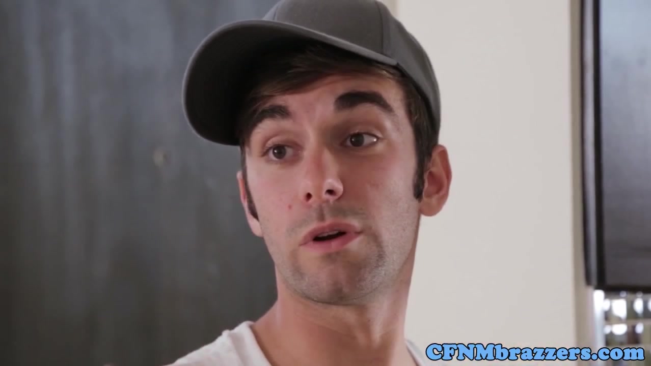 Busty doms facesitting and sucking in trio