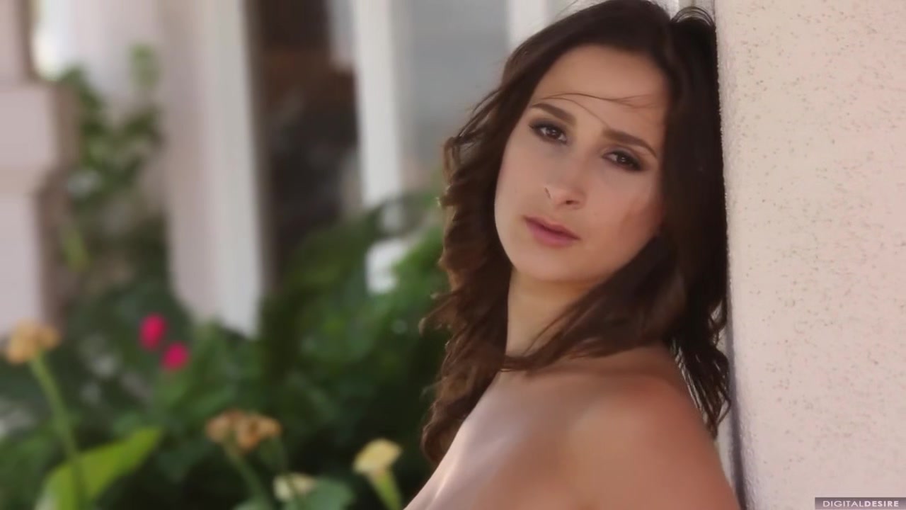 Breezy Afternoon with Ashley Adams - Digitaldesire