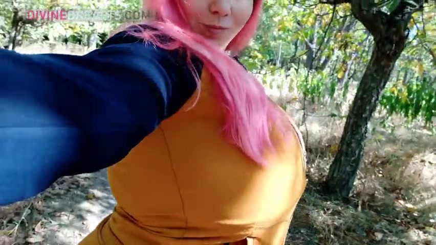 Candy Outside Bouncing Tits