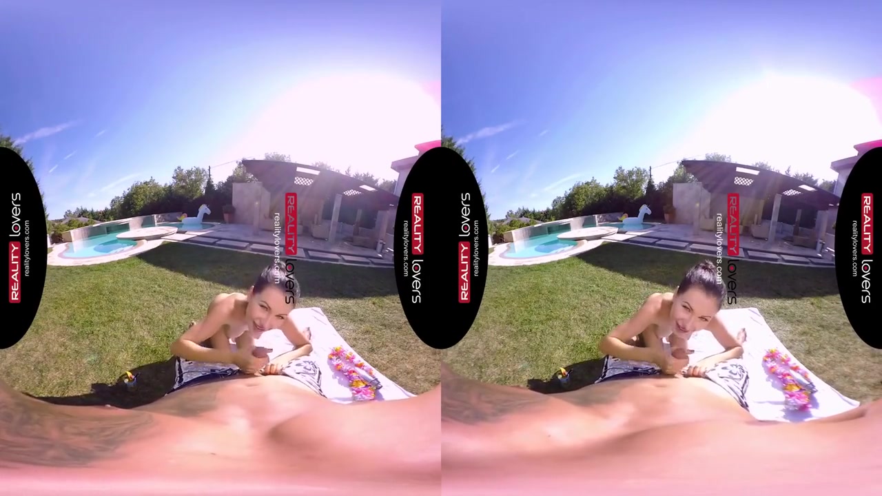 Sasha Rose - Garden Fun With Vr
