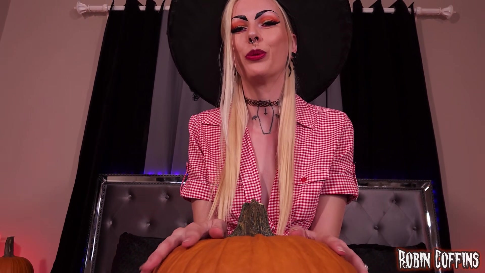 SARINAANDROBIN - Spicy Halloween Spirit With My Pumpkin