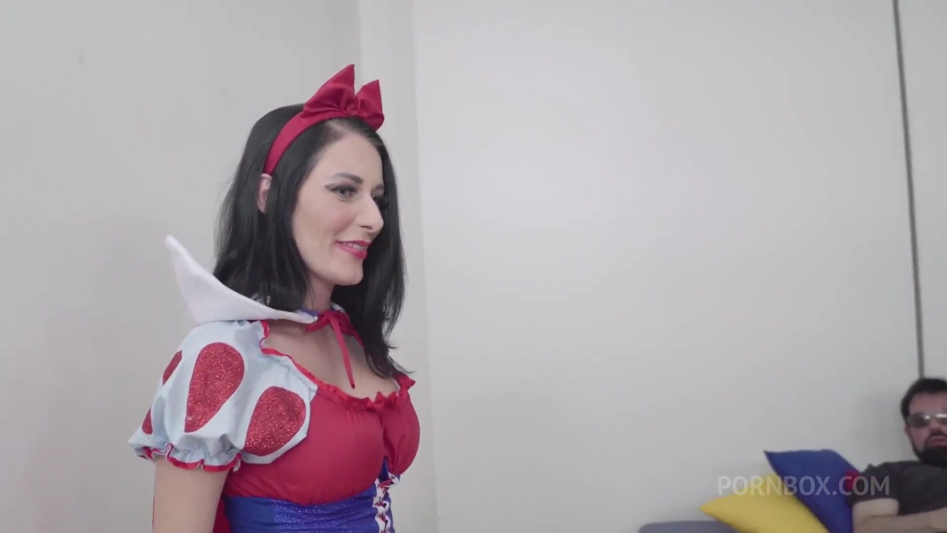 naughty princess sitting in the prince's tower - PissVids