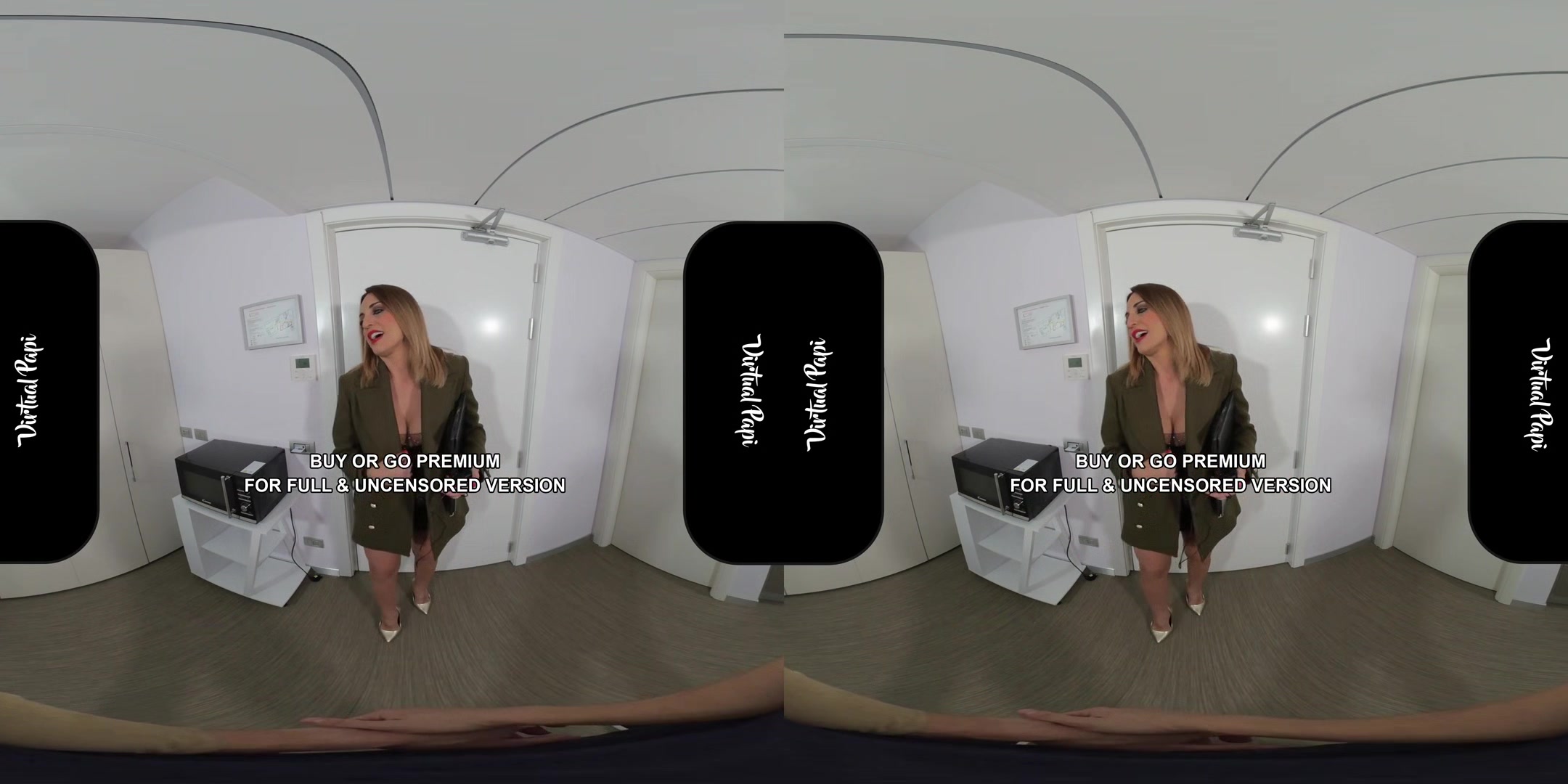 The Hottest Camgirl In The World