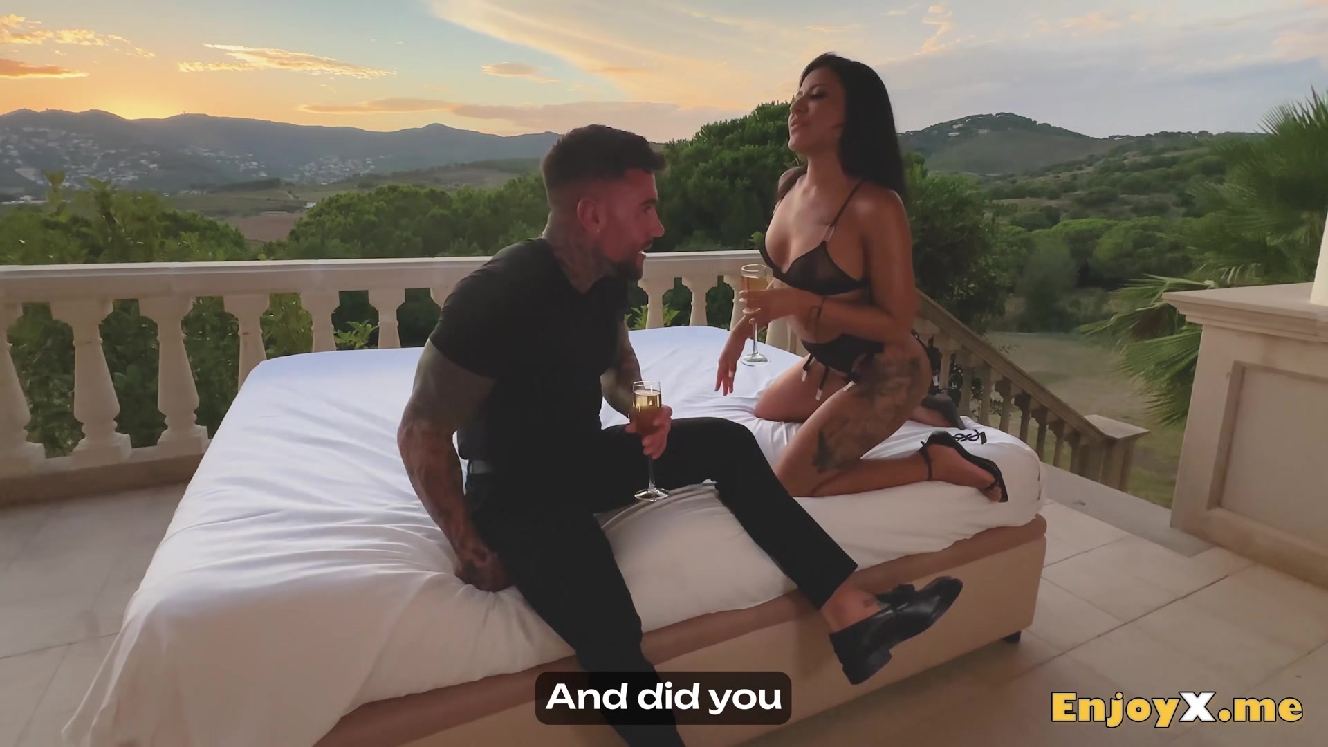 Horny honey Andrea Retali has a naughty smash session with a stunning sunset backdrop. Incredible total HD porn!