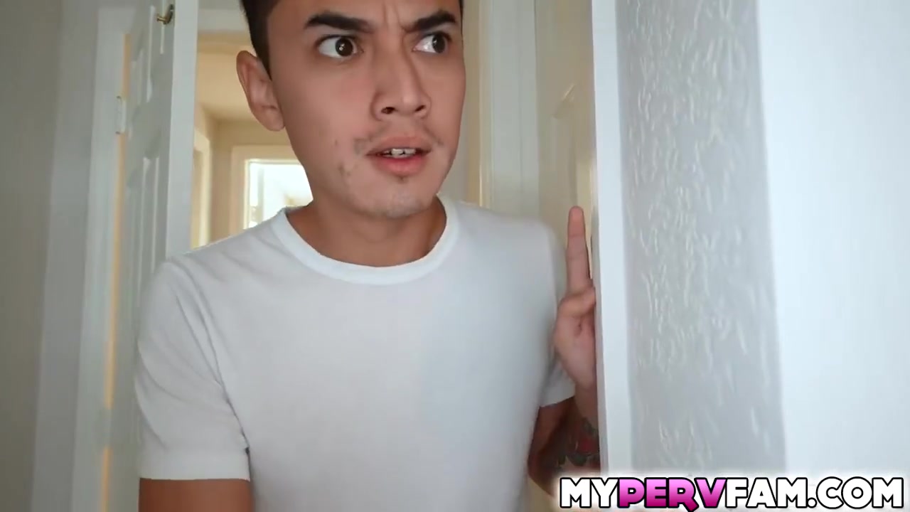 Dani Diaz And Dani Star - Juan Offers His Hard Cock To Fuck Danis Pussy