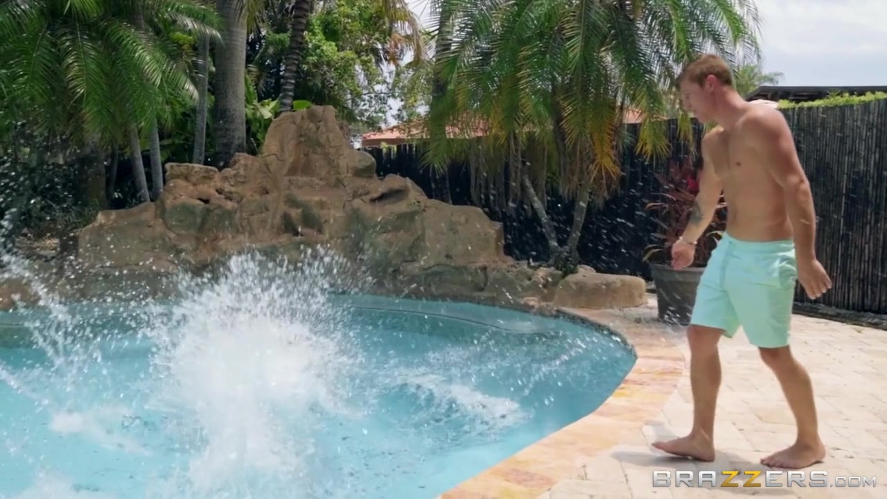 Katana Kombat & Oliver Flynn in Katanas Summer Fling - BRAZZERS