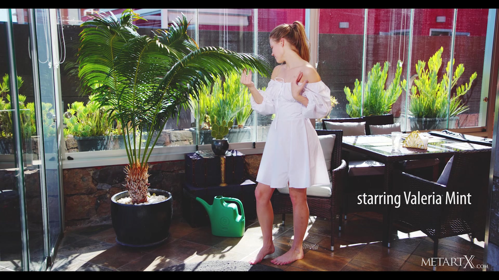 Love Vibes - Valeria Mint