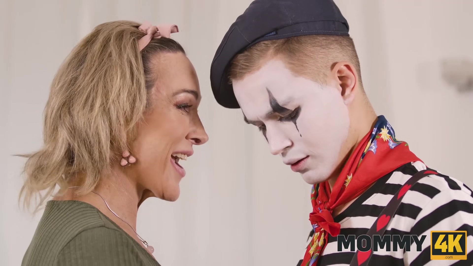 MOMMY4K. Friend with Benefit of Mime