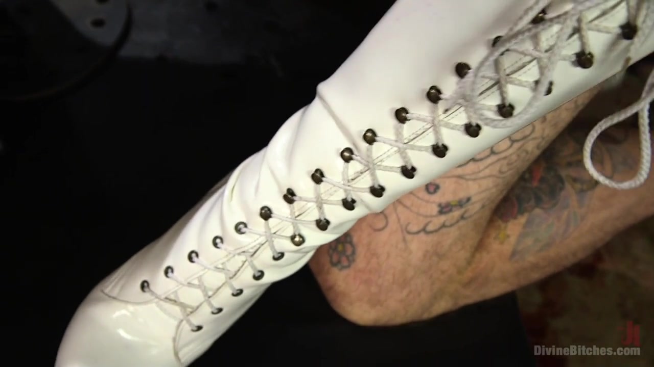 Lorelei Lee Ryan Patrix in Masculinity-Training With Mistress Lorelei Lee - DivineBitches