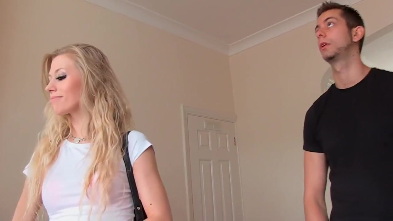 Michelle Moist And Chris Rocks In Enjoying A Very Sensual Fucking
