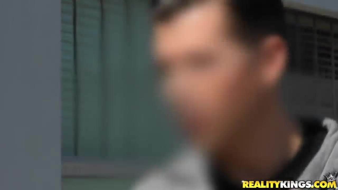 Sammie Spades looking for new fucking victims in the streets!