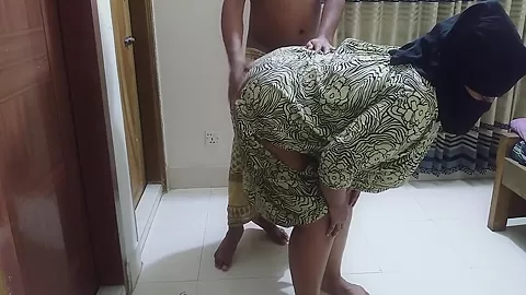 Egyptian Big Ass Hot Bbw Aunty Sweeps The Room When Neighbor Guy Anal Fuck & Gives Cum In Her Ass - Muslim - Huge Boobs