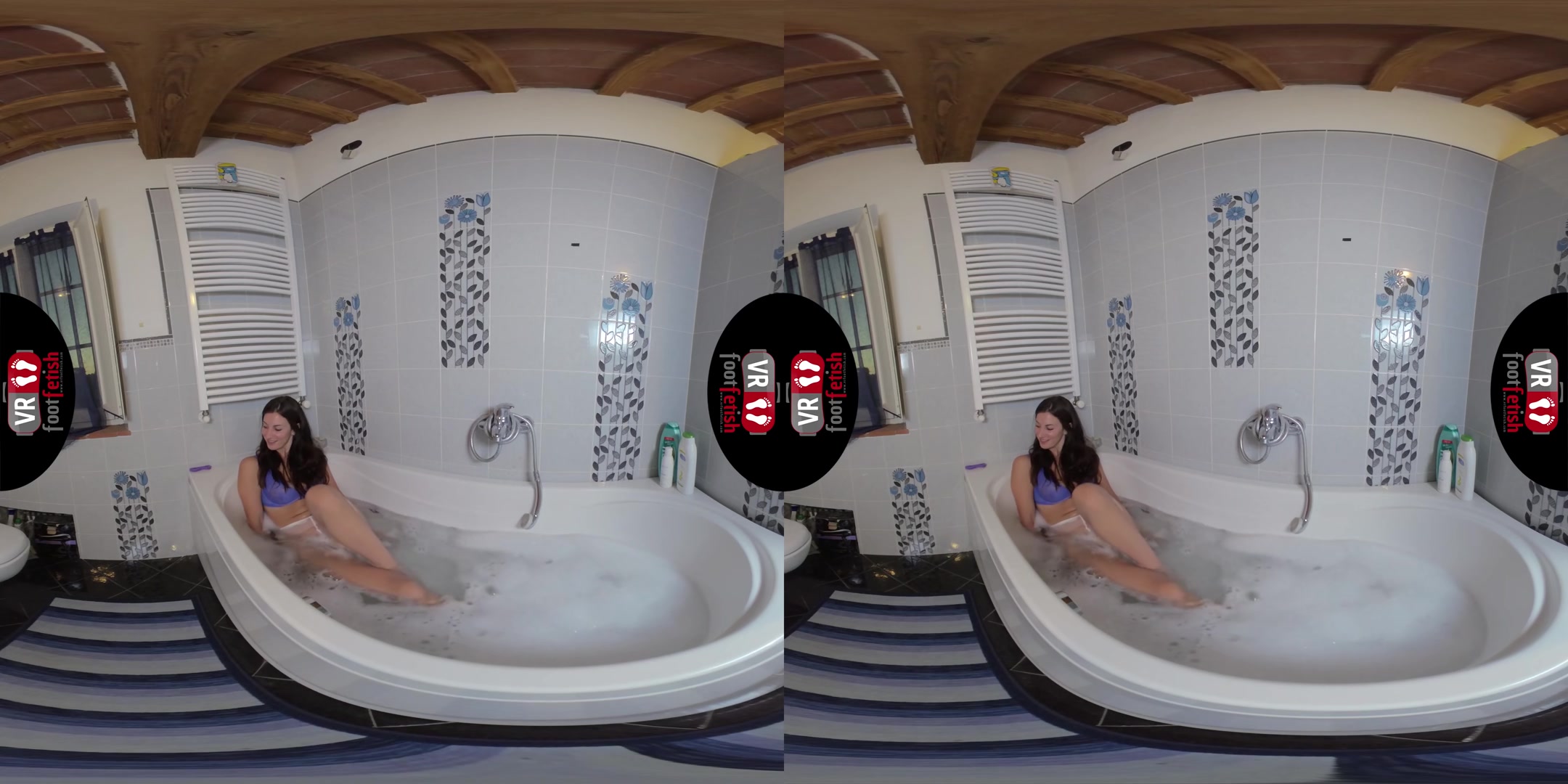 Insanely Sexy Lilian Takes A Bath With Her Nylons On - VRFootFetish
