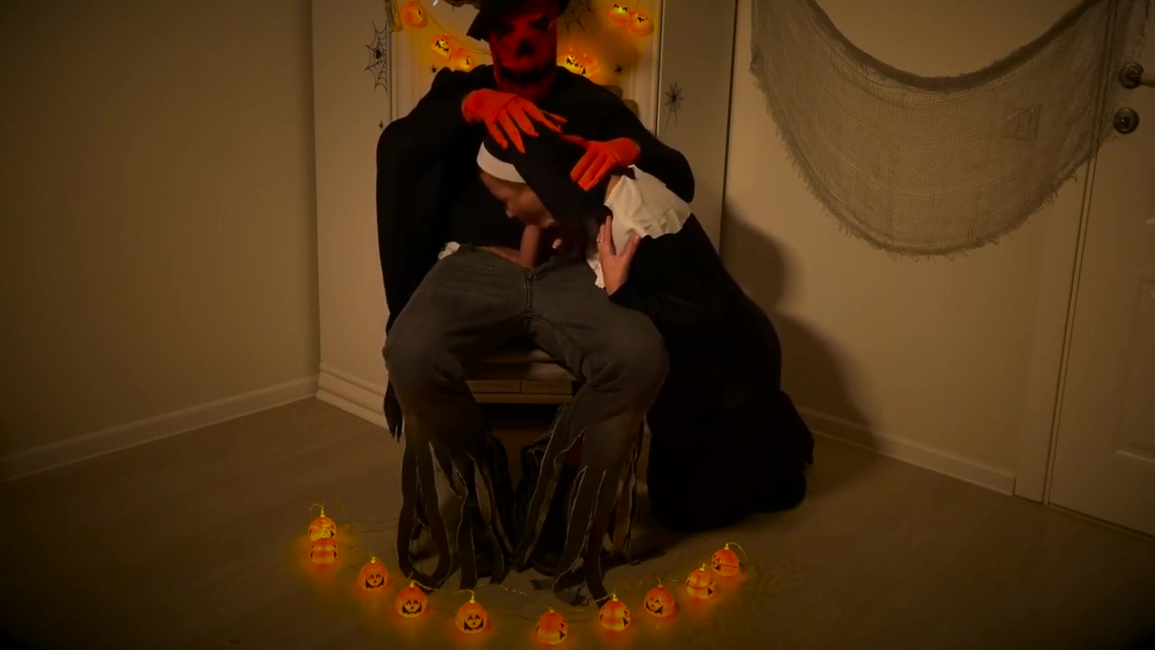 Pleasuring The Pumpkin King By Blowjob 12 Min