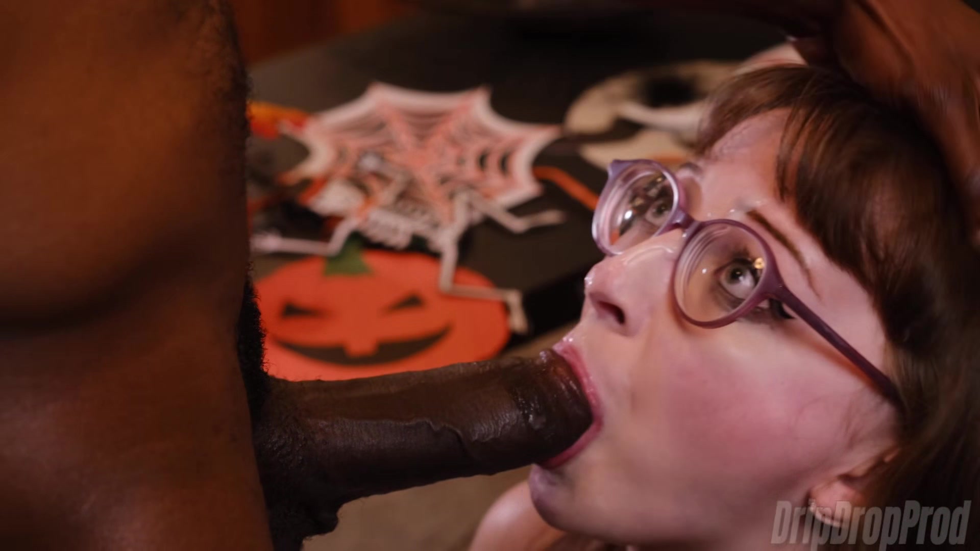 Mymindbreaks Gets Glazed On Halloween - Dripdrop Productions