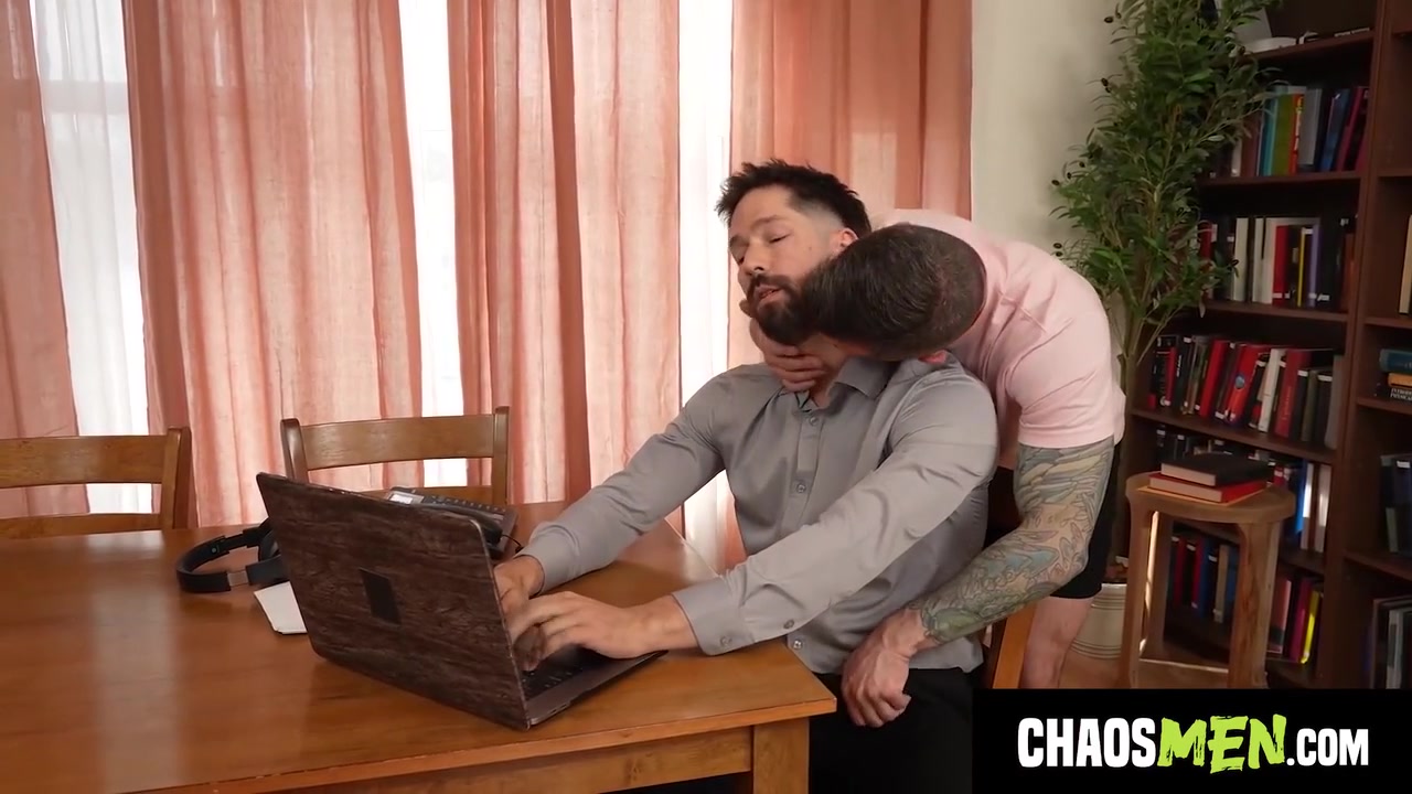 Tatted Deepthroats Eddie Patricks Big Cock Mid-meeting