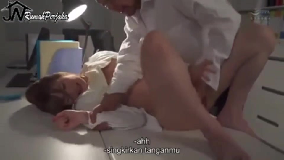 05356 married woman cuckold