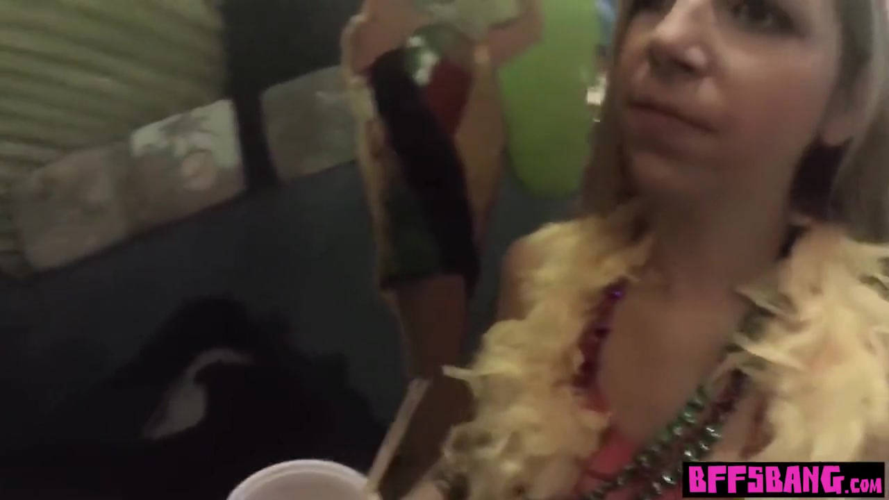 Mardi Gras And Cadence Lux In Bitches Flash And Fuck By Bbc Strangers