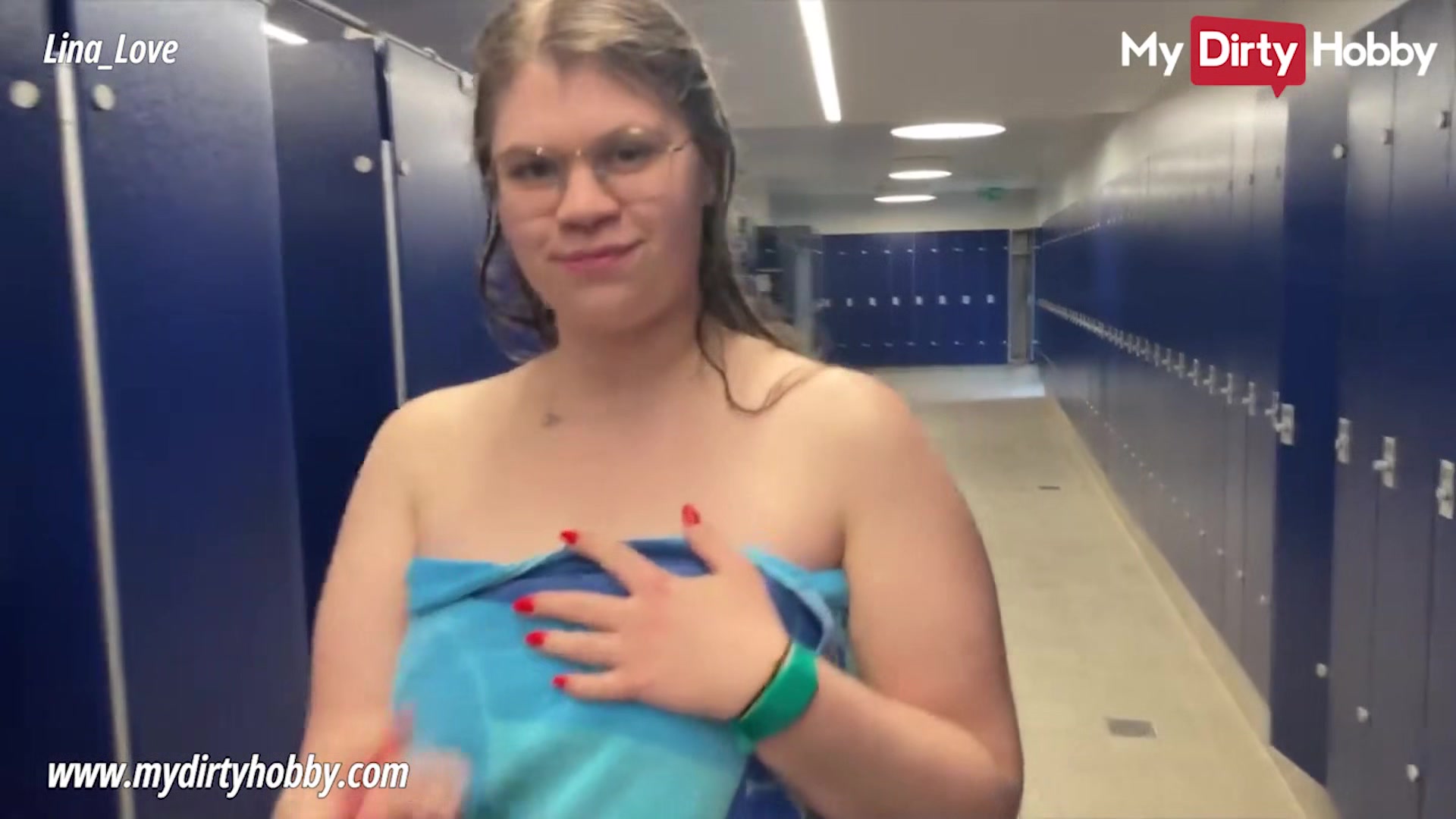 My Dirty Hobby - Nerdy babe swallows in the locker room