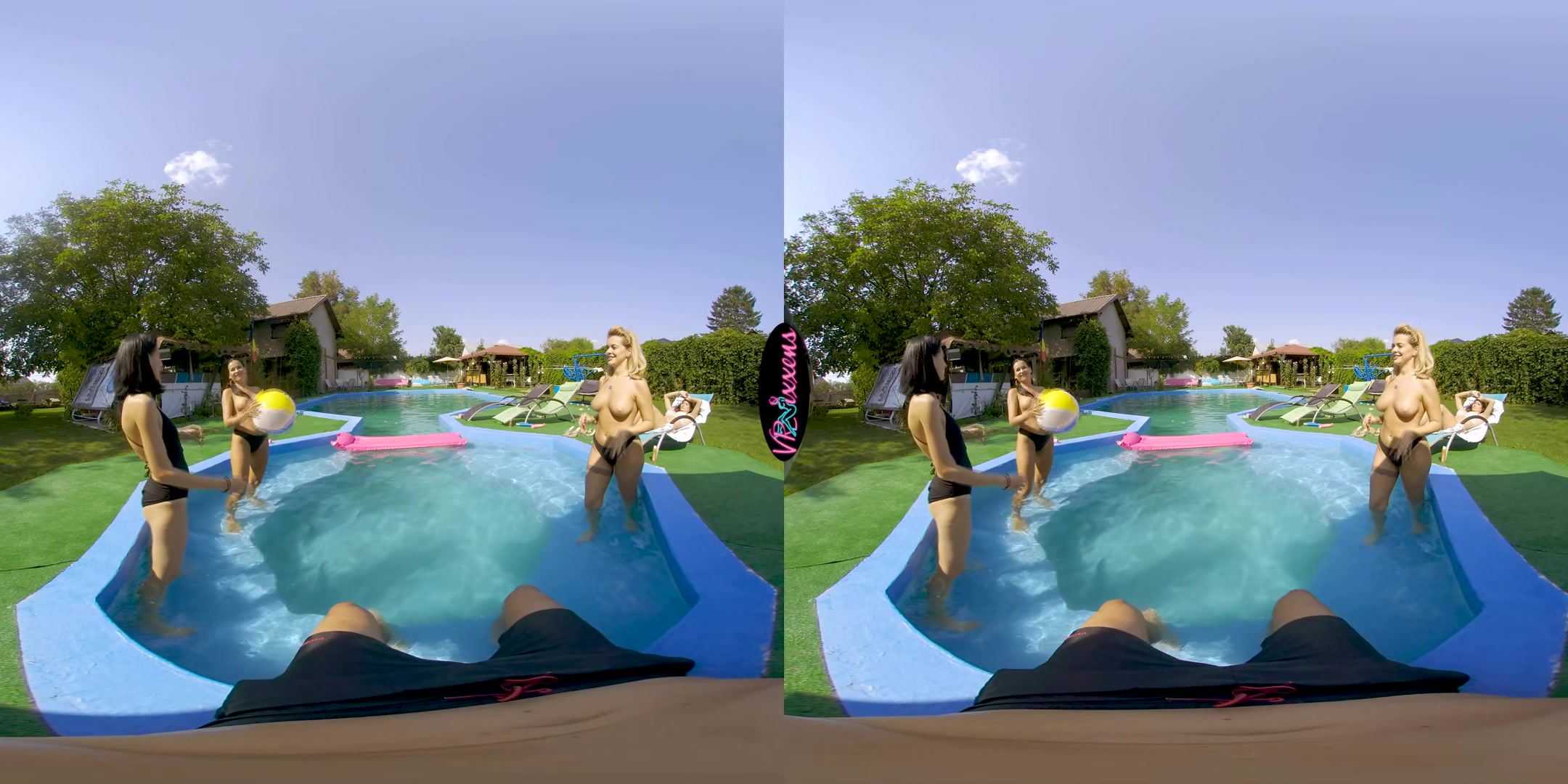Foursome By The Pool - VRixxens