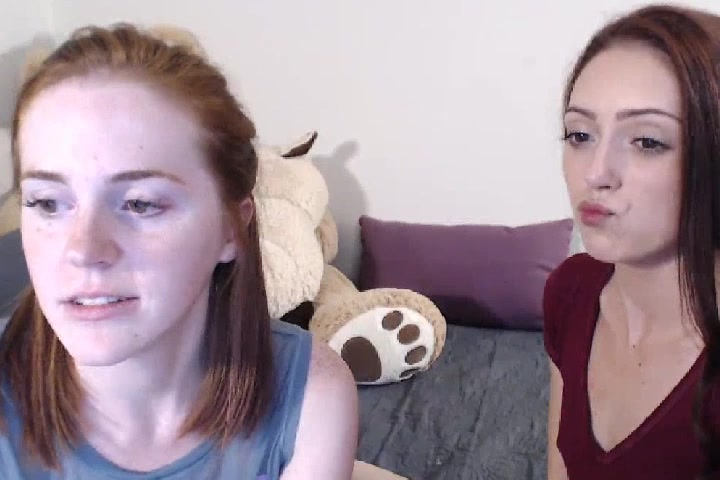 Wild Lesbians Eats Each Other Pussy Live On Cam