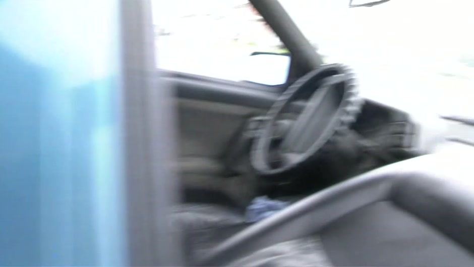 Zoya in beautiful lassie gives a nice blowjob in the car
