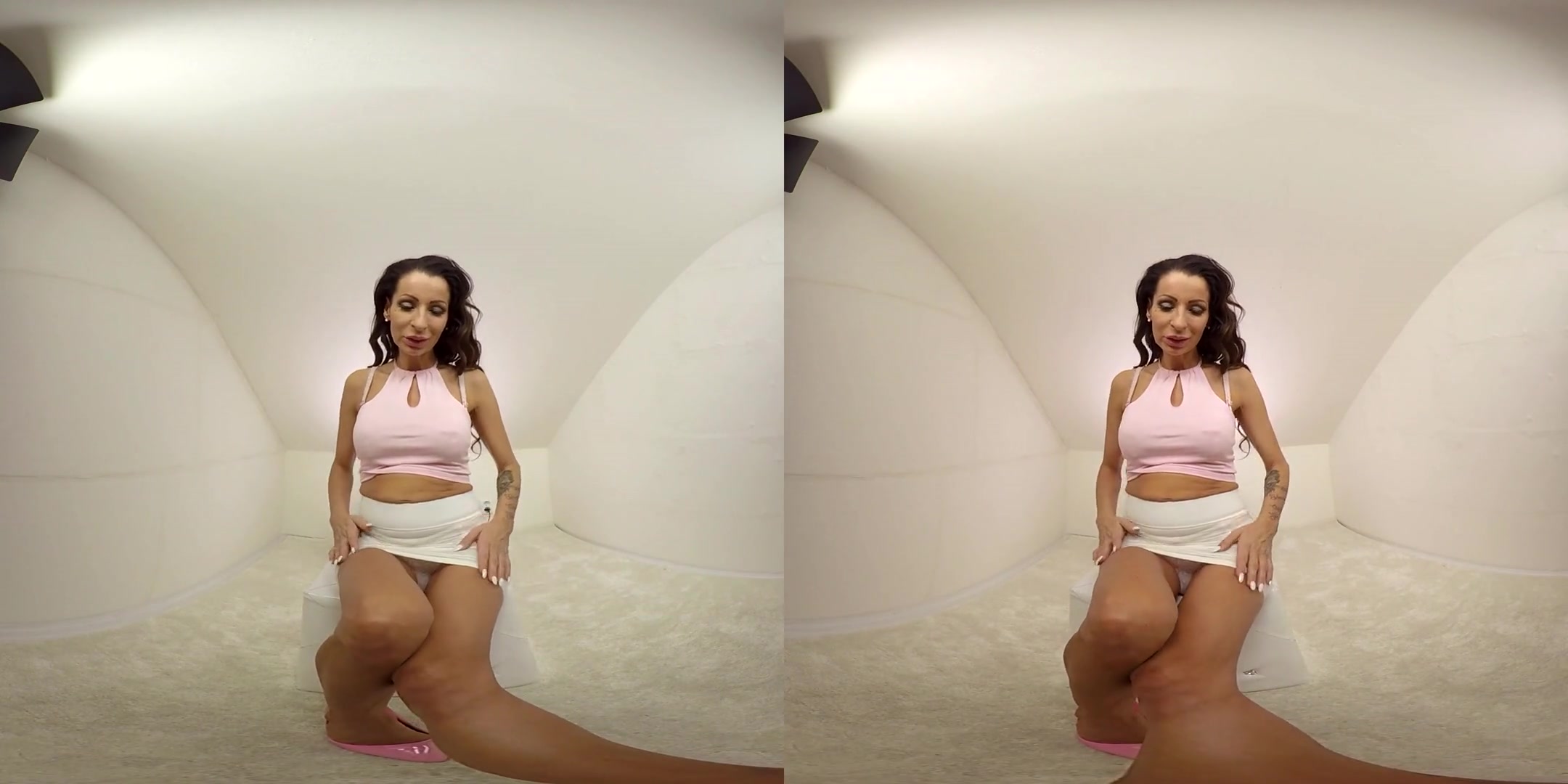 Valentina Sierra in MILF Valentina Sierra Fisting - BravoModelsMedia